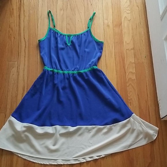 Color Block Midi Dress - Picture 1 of 9